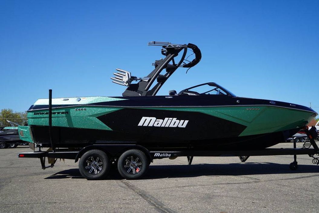2025 Malibu Boats 23 LSV
